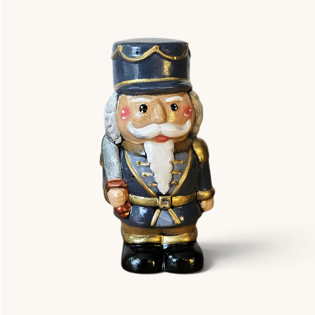 Cascanueces Navideño Rojo y Dorado | Figura Decorativa Pintada a Mano