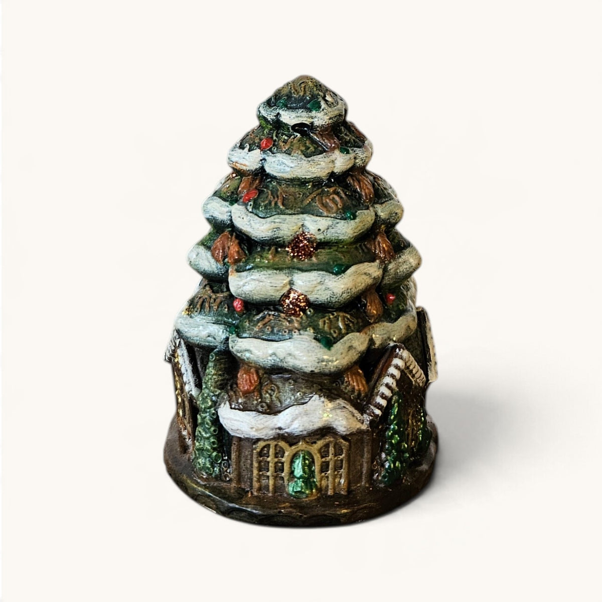 Árbol de Navidad Nevado con Casitas – Decoración Pintada a Mano | Artistika